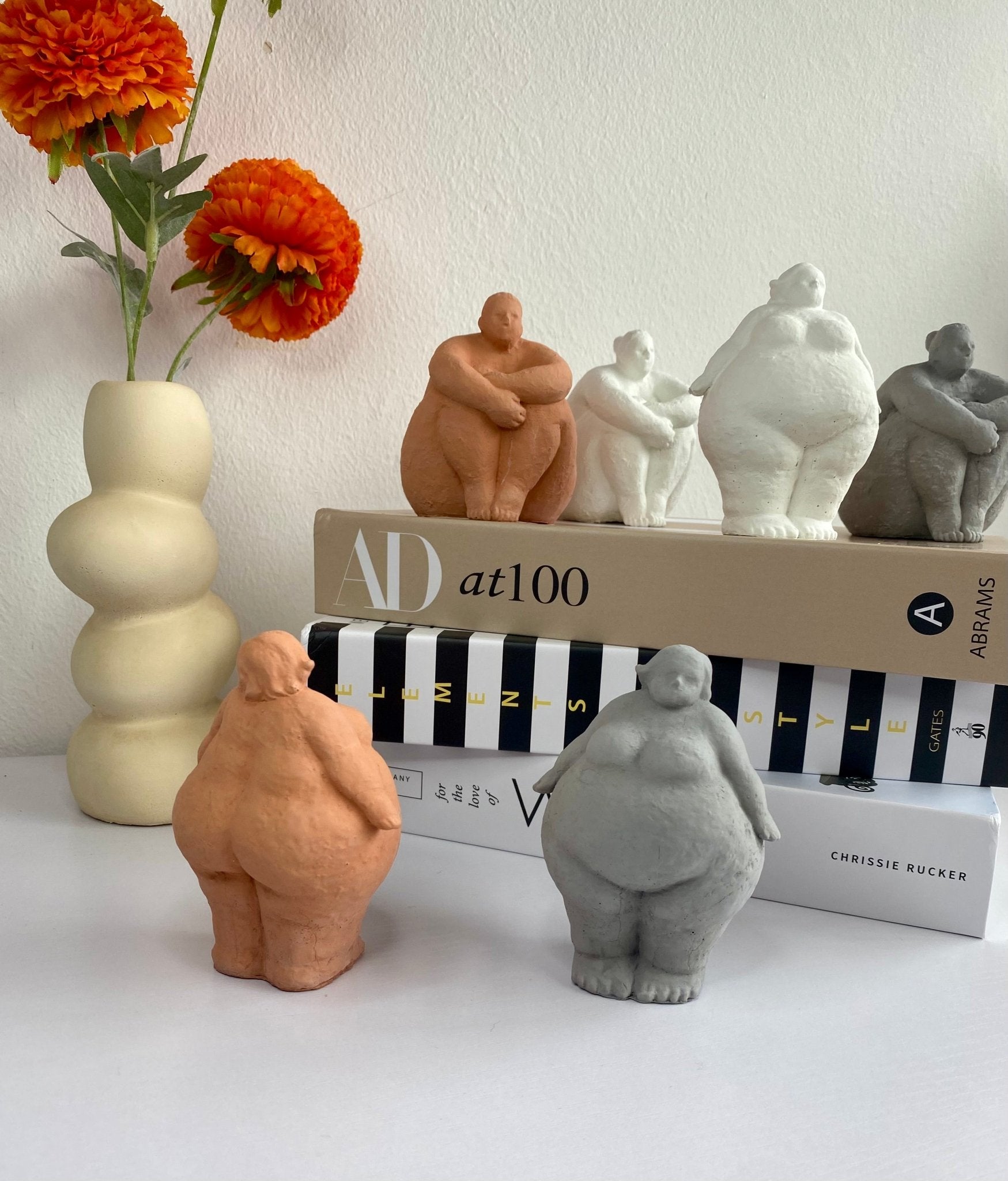 Fat Lady Nordic Creative Woman Statue, Bookend Curvy Girls Figurine, Abstract Concrete Art, Women's Desk Decor, Plus Size Art, Shelf Decor, Modern Desk Accent - Urban.Picks