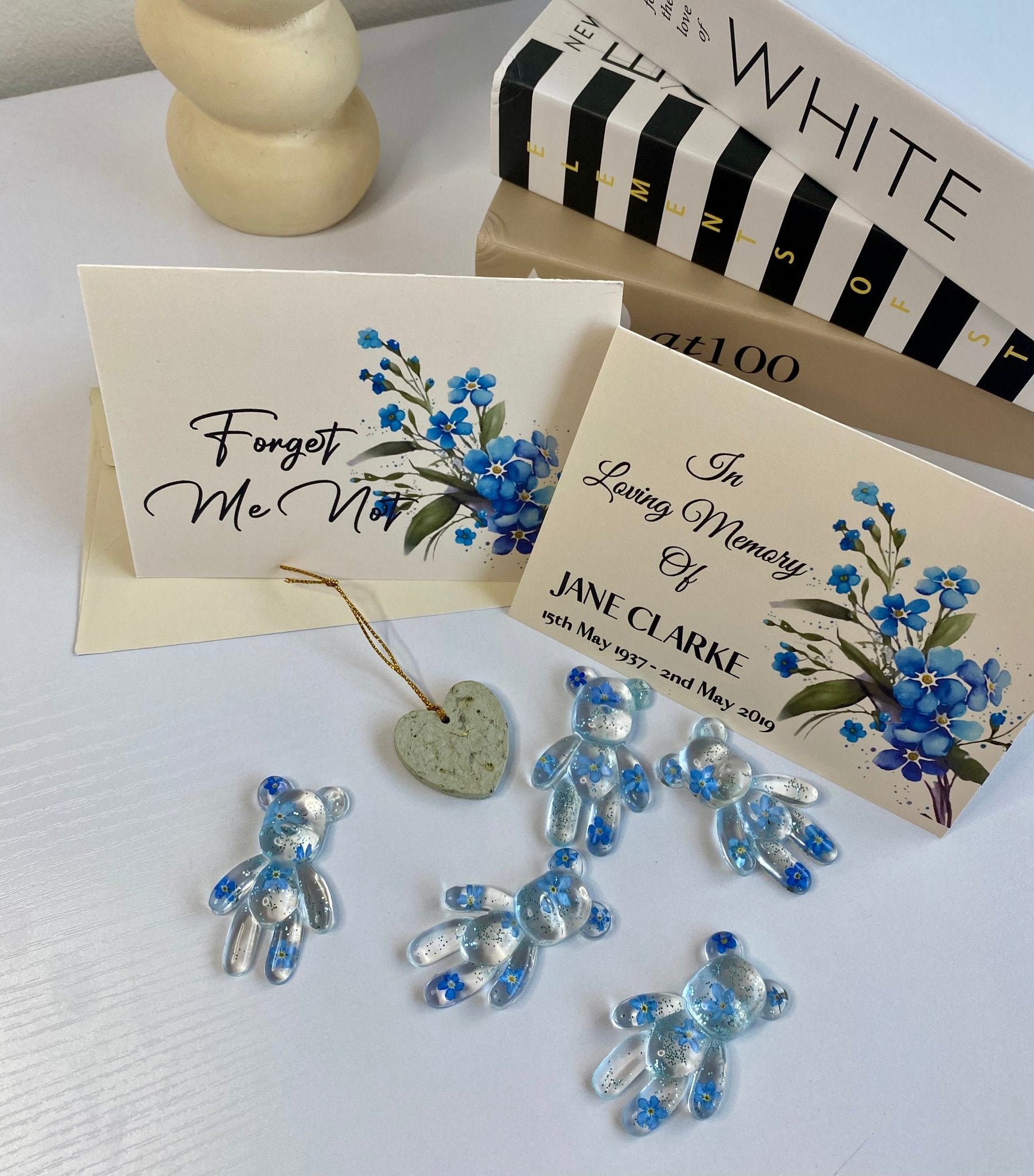 Forget Me Not Worry Bear – Pocket Hug with Pressed Flowers, Plant Me Card Gift, Custom Keychain, Sentimental Keepsake, Forget Me Not Gift - Urban.Picks
